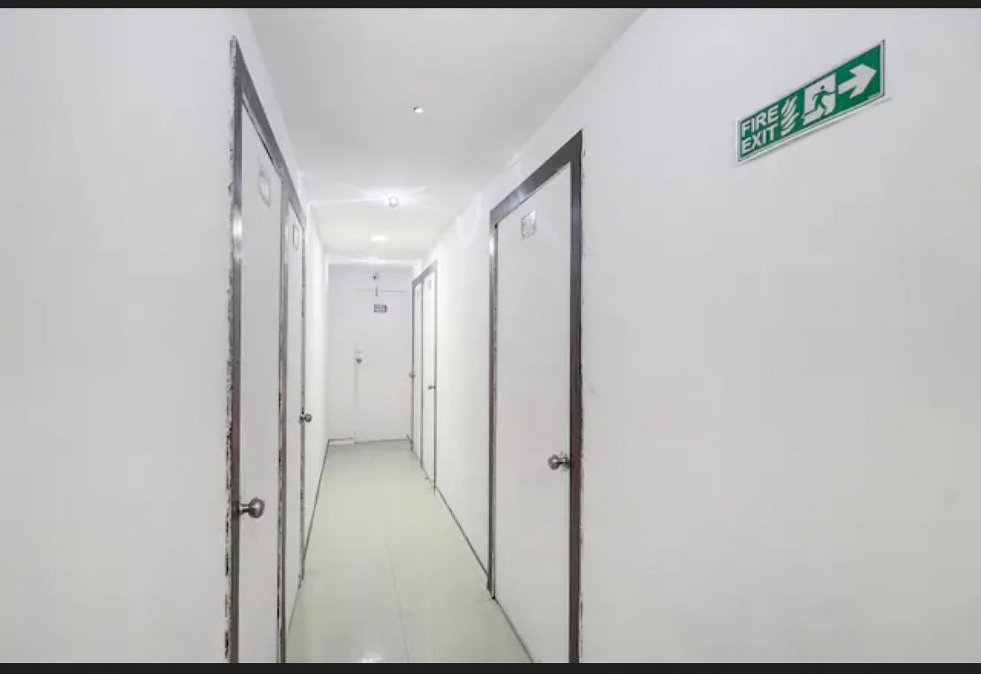 Selfie Rooms 苏拉特 外观 照片